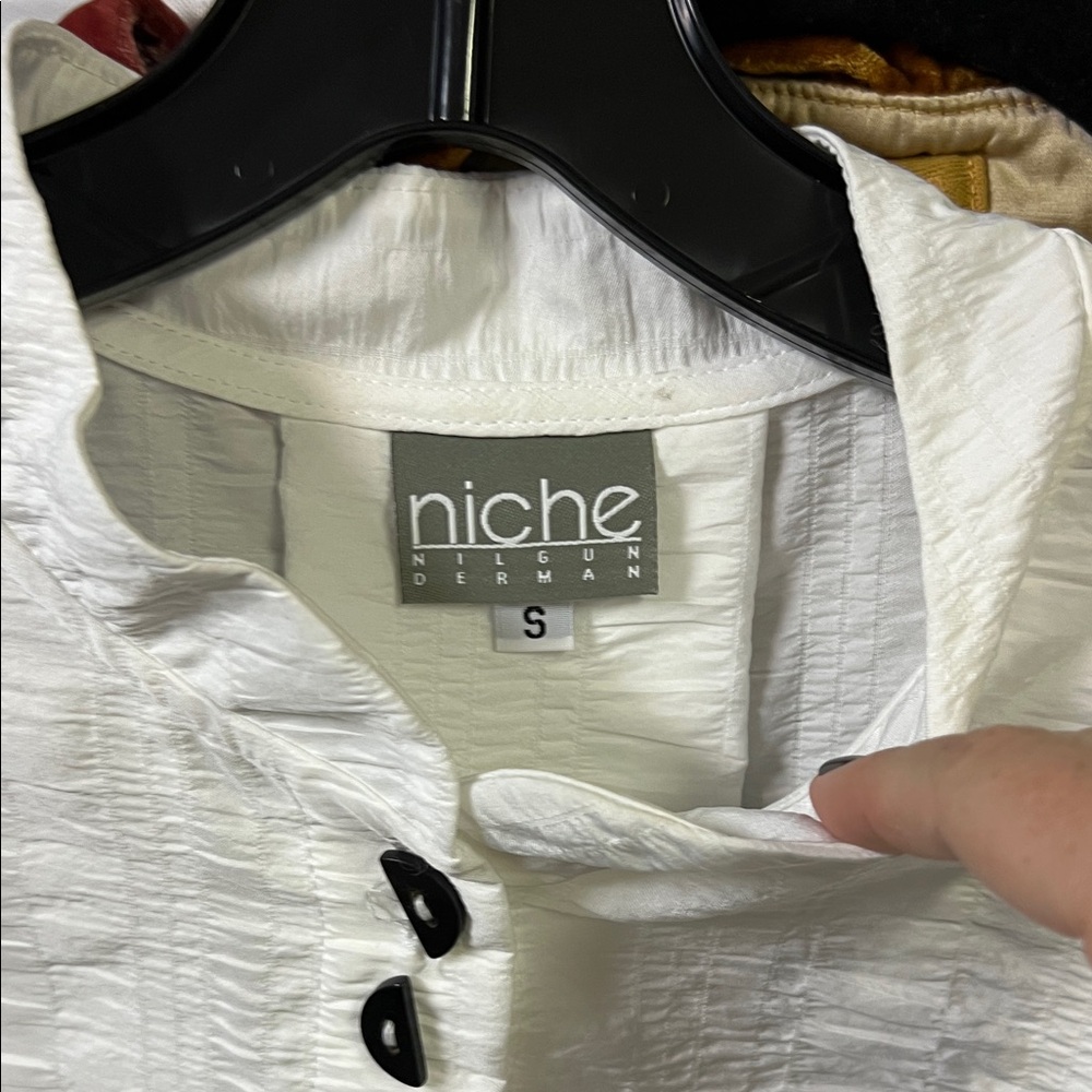 White oversized blouse/coat from Niche
